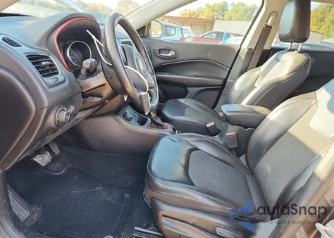 2019 Jeep Compass Trailhawk из США, поврежденный, VIN 3C4NJDDB9KT748029